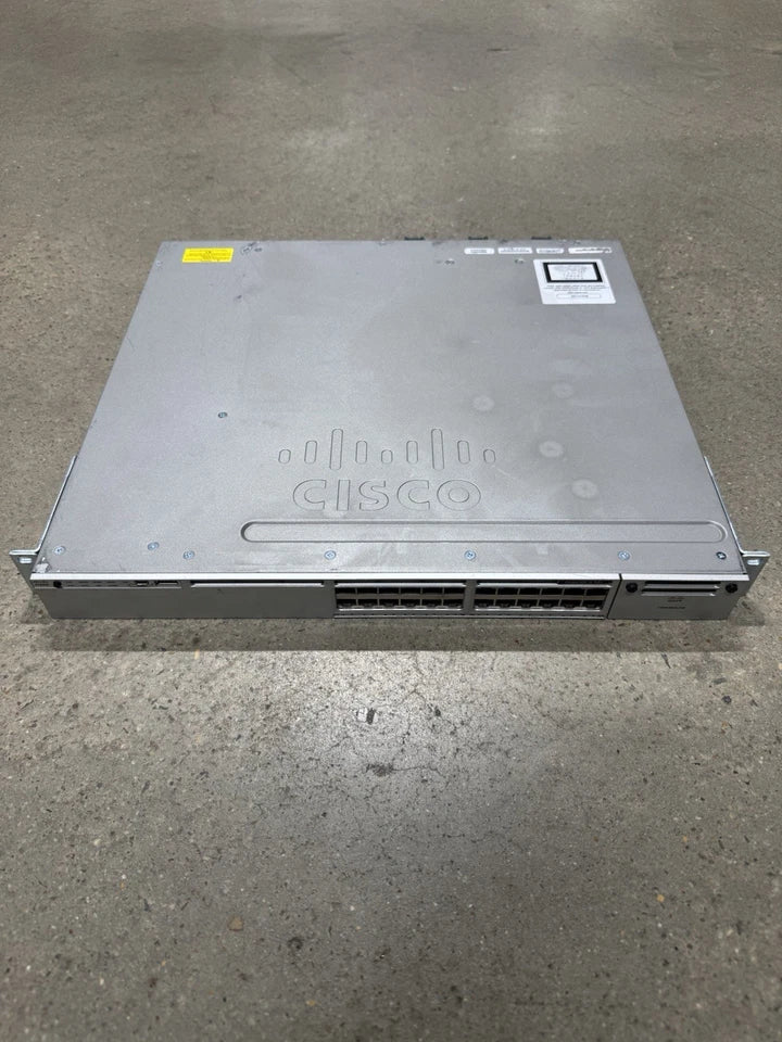 Cisco  Catalyst 3850 (WS-C3850-24P-L) 24-Port Gigabit Ethernet PoE+ Switch