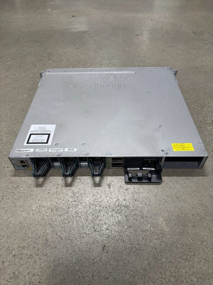 Cisco  Catalyst 3850 (WS-C3850-24P-L) 24-Port Gigabit Ethernet PoE+ Switch